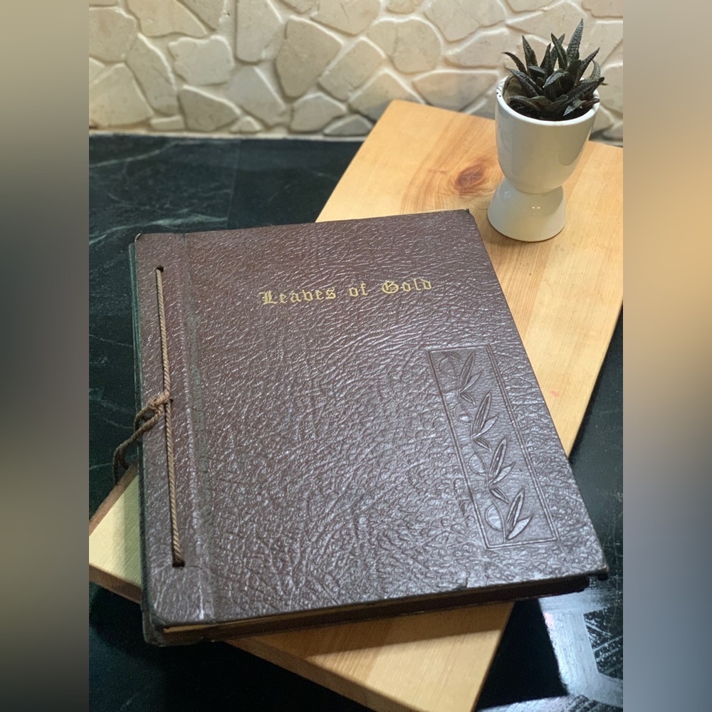 VINTAGE BOOK | Leaves Of Gold |